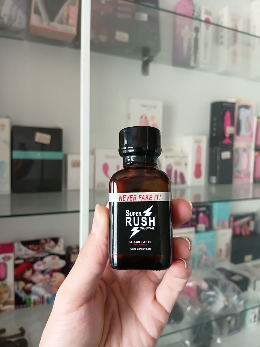 Poppers Super Rush Original Black Label 30ml Chính Hãng Tại Bạc Liêu – Kích Thích Cảm Xúc Mạnh Mẽ Cho Cả Top Và Bot