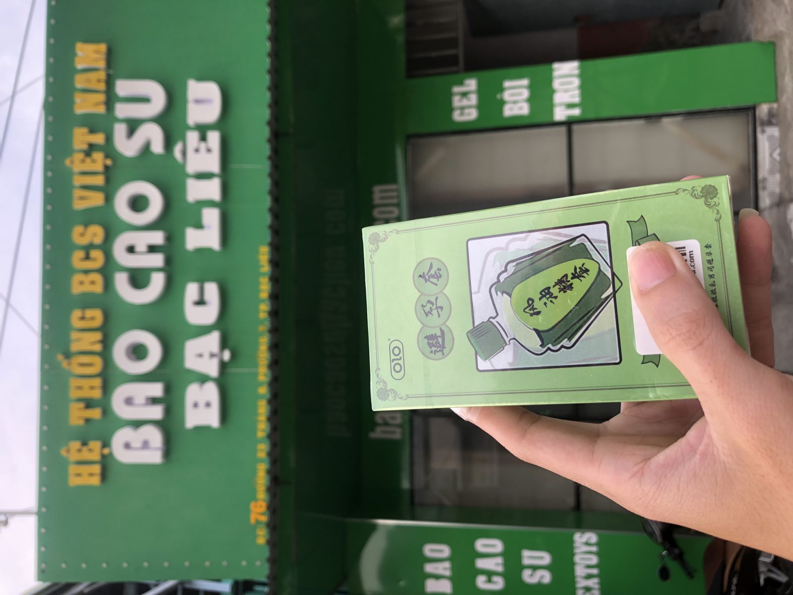 Bao cao su siêu mỏng 001 - Olo Hương Dầu Gió hộp 10 cái tại bao cao su Bạc Liêu