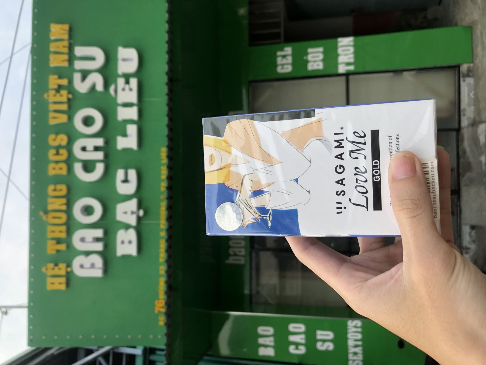 Bao cao su Sagami Love Me Gold Blue Box hộp 10 cái - trơn mỏng tại bao cao su Bạc Liêu