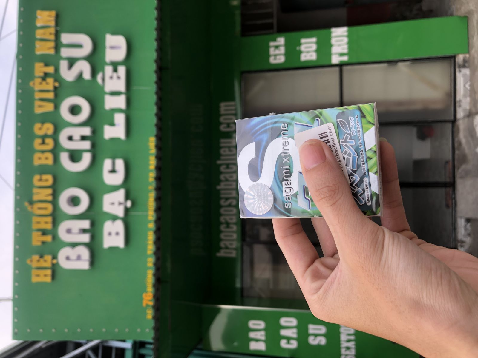 Bao cao su Sagami Xtreme Spearmint hộp 3 cái của Nhật Bản hương bạc hà tại bao cao su Bạc Liêu