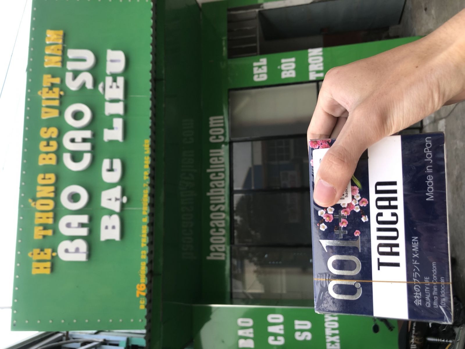 Bao cao su TauCan siêu mỏng 001 gai mịn - hộp 10 cái của Nhật Bản - kéo dài thời gian với 10% benzocaine tại bao cao su Bạc Liêu